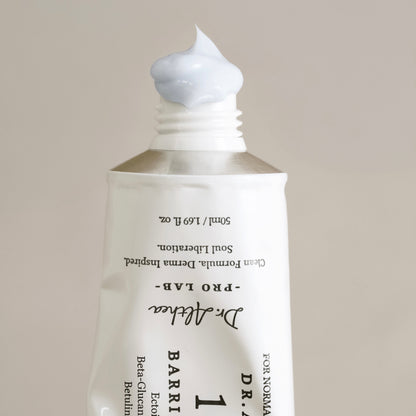 Dr.Althea 147 Barrier Cream 50ml - tube upended with a swirl of white cream on the cap, white background